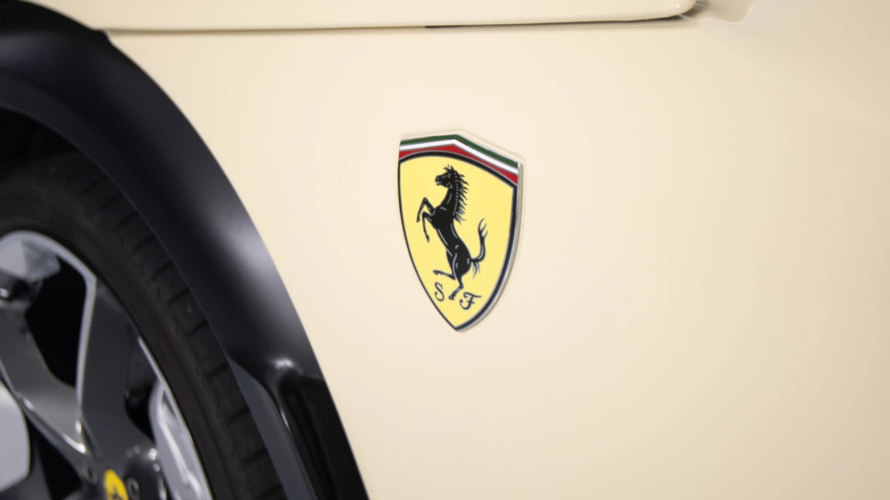 2025 Ferrari Purosangue - Image 11 of 31