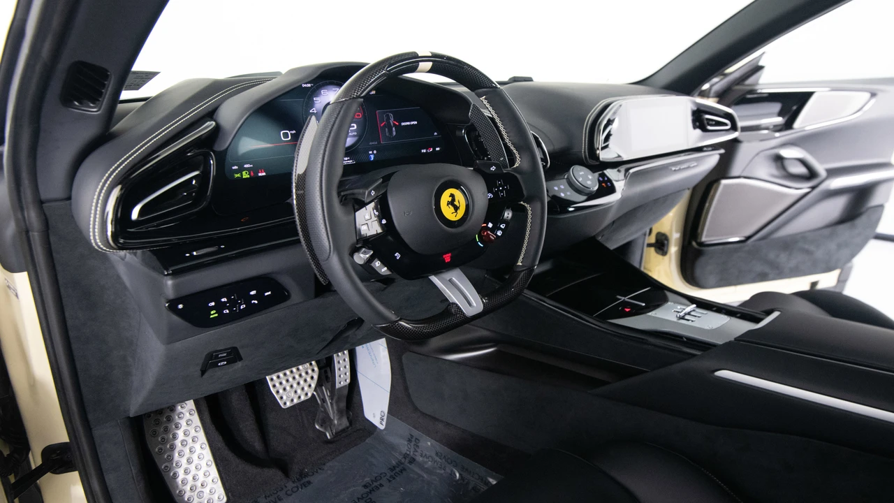 2025 Ferrari Purosangue - Image 23 of 31