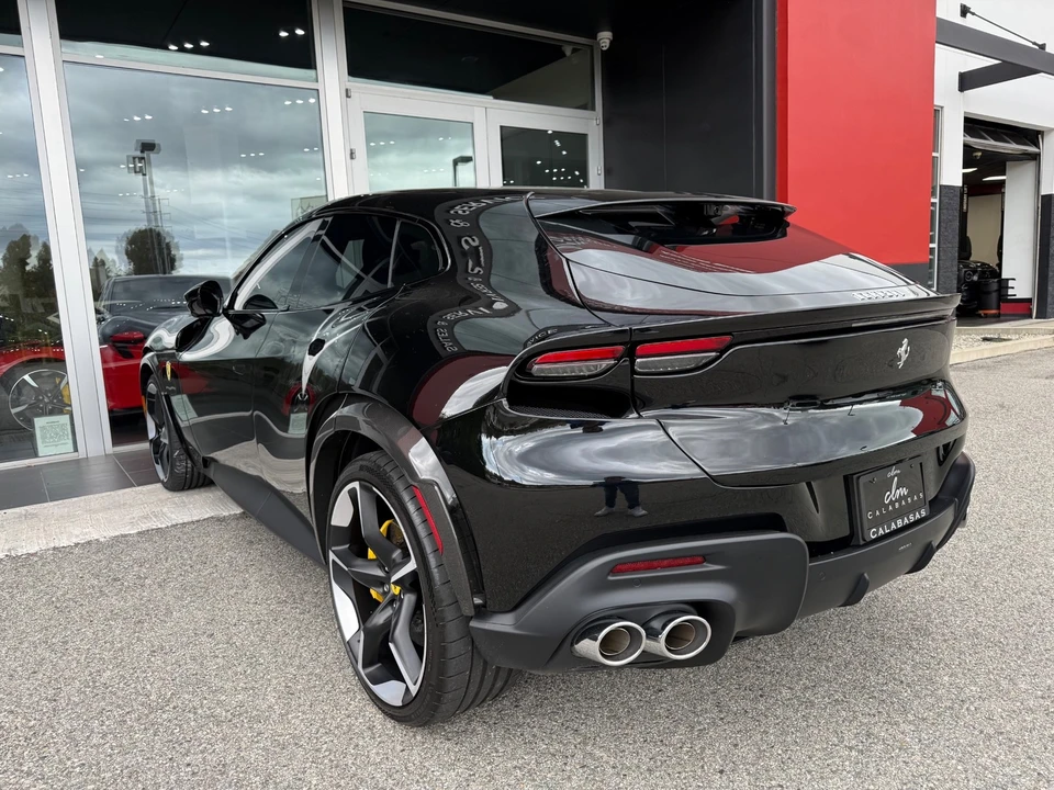 2025 Ferrari Purosangue - Image 25 of 31