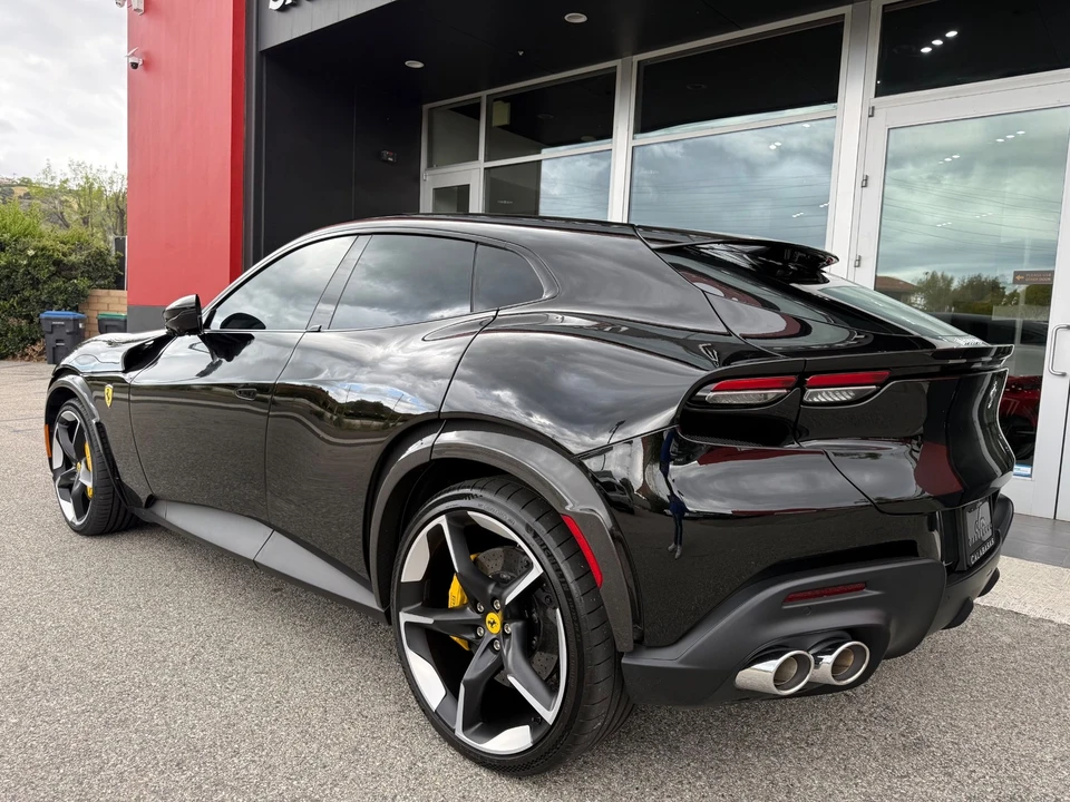 2025 Ferrari Purosangue - Image 16 of 31