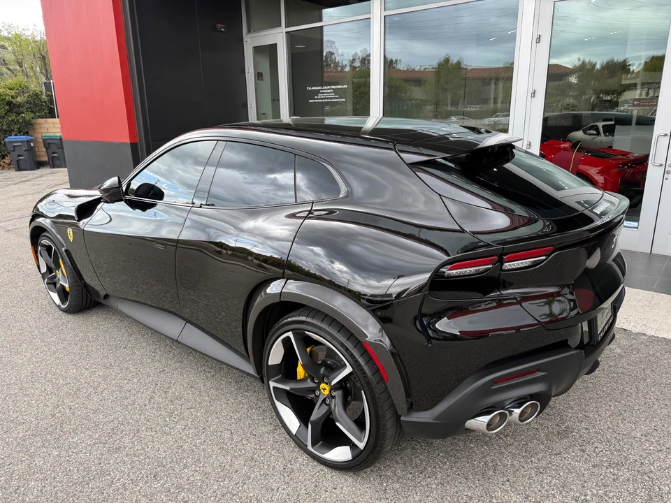 2025 Ferrari Purosangue - Image 17 of 31