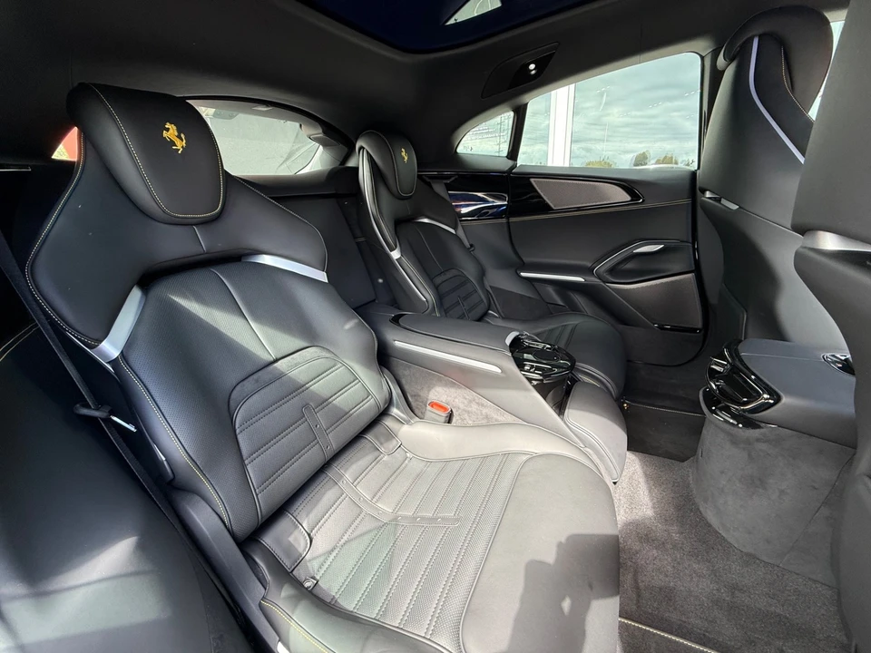 2025 Ferrari Purosangue - Image 10 of 31