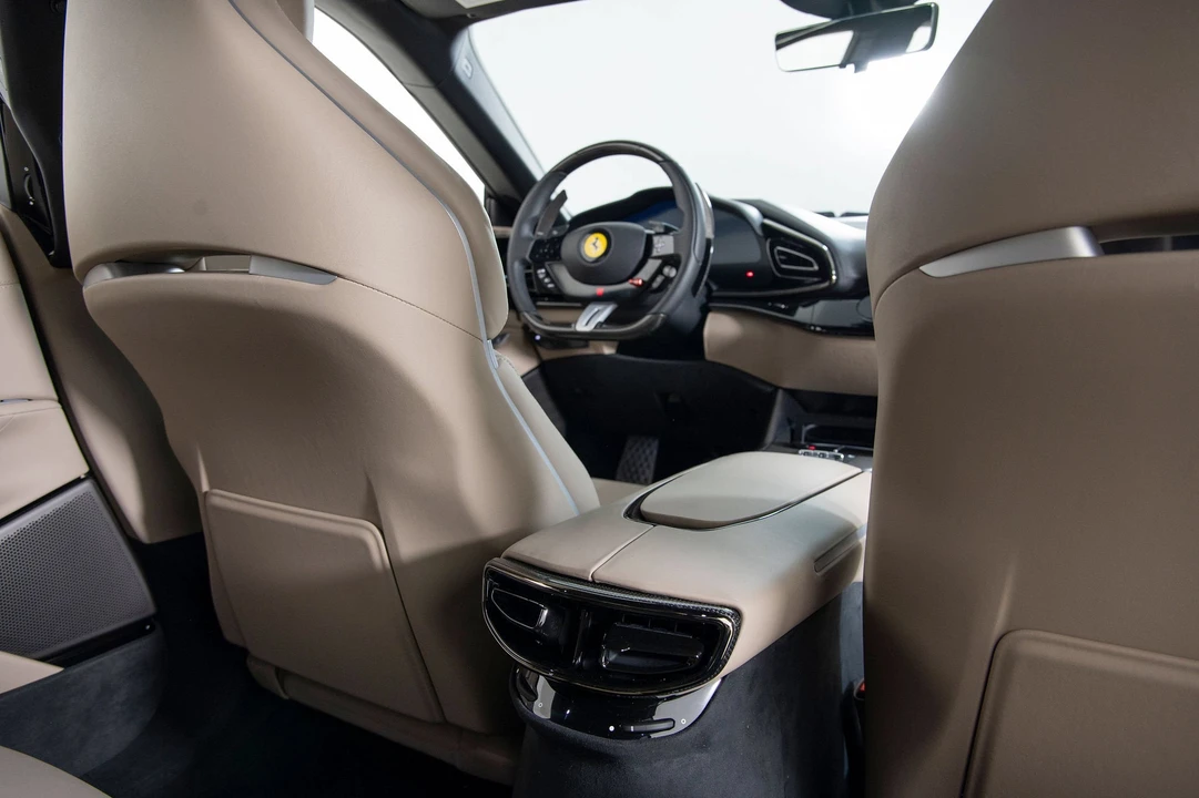 2025 Ferrari Purosangue - Image 17 of 31