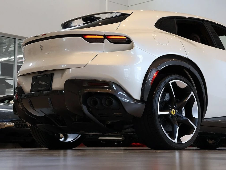 2025 Ferrari Purosangue - Image 25 of 31