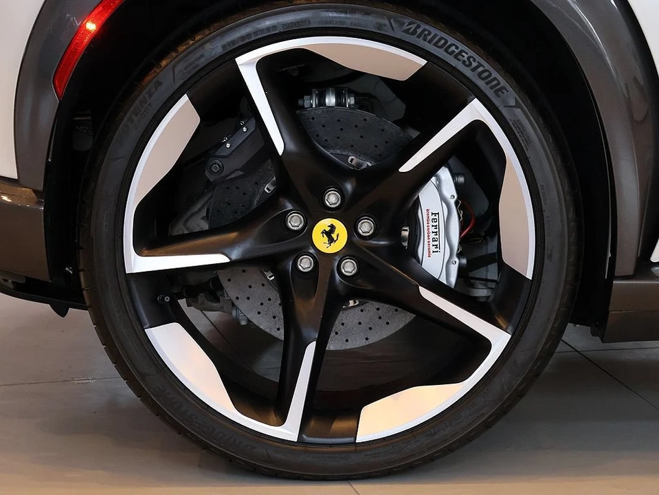 2025 Ferrari Purosangue - Image 23 of 31