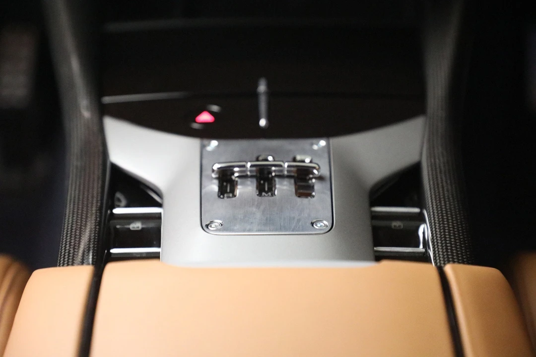 2025 Ferrari Purosangue - Image 24 of 31