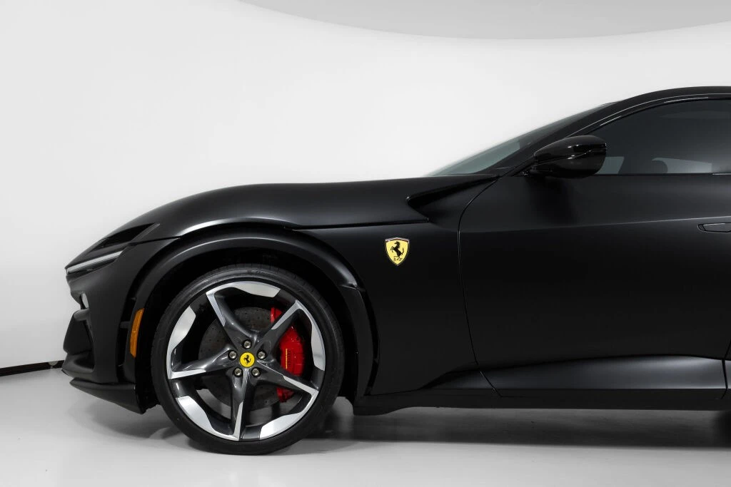 2025 Ferrari Purosangue - Image 15 of 31