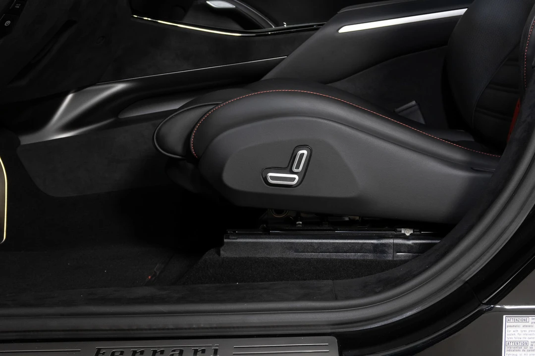 2025 Ferrari Purosangue - Image 31 of 31