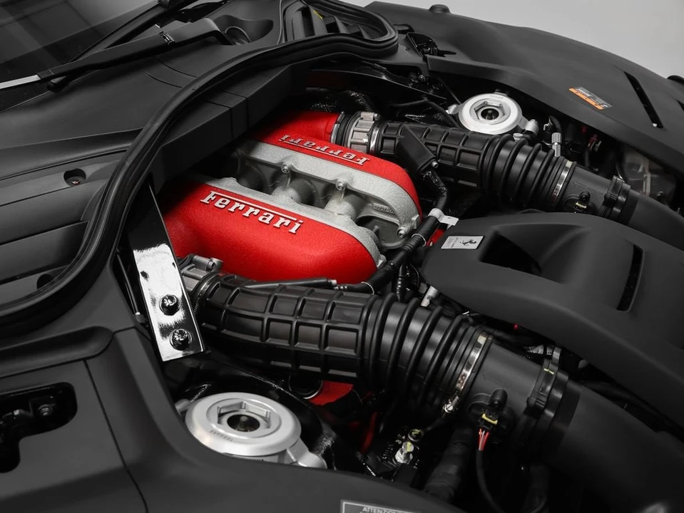 2025 Ferrari Purosangue - Image 17 of 31