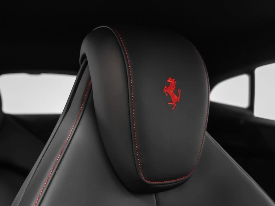 2025 Ferrari Purosangue - Image 24 of 31