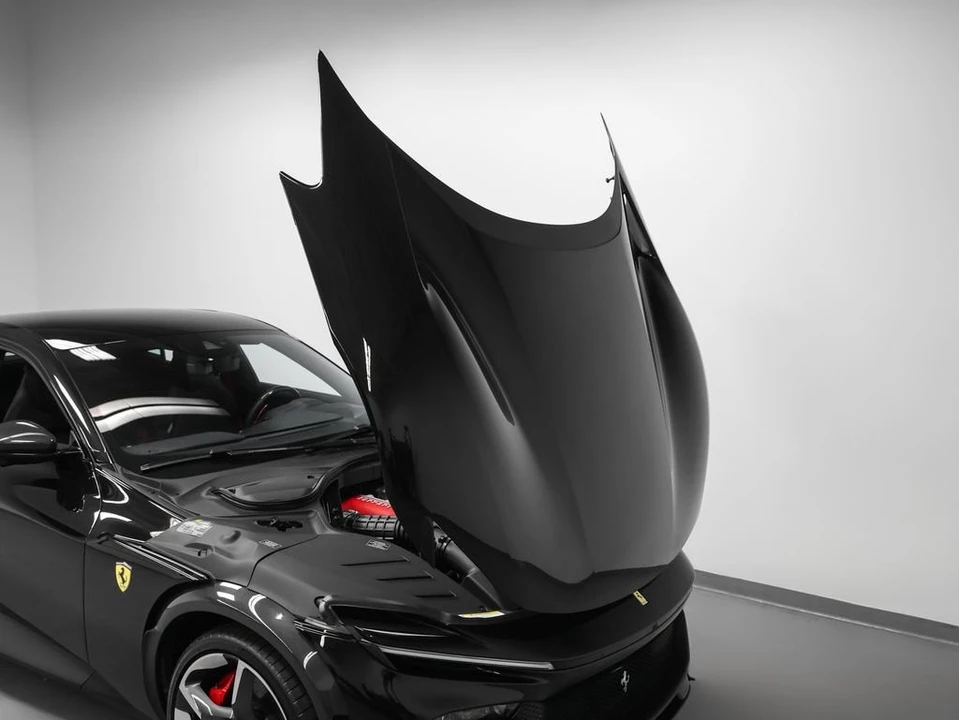 2025 Ferrari Purosangue - Image 16 of 31