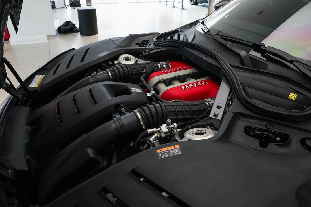 2025 Ferrari Purosangue - Image 24 of 31