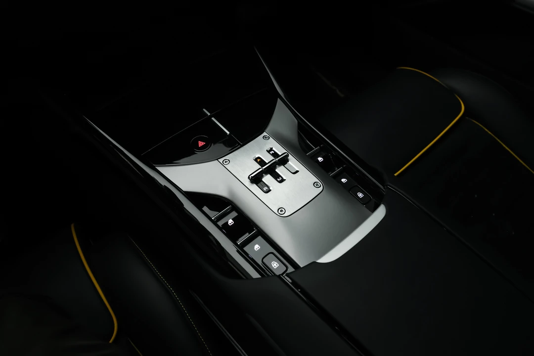 2025 Ferrari Purosangue - Image 13 of 31