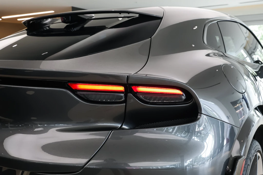 2025 Ferrari Purosangue - Image 29 of 31