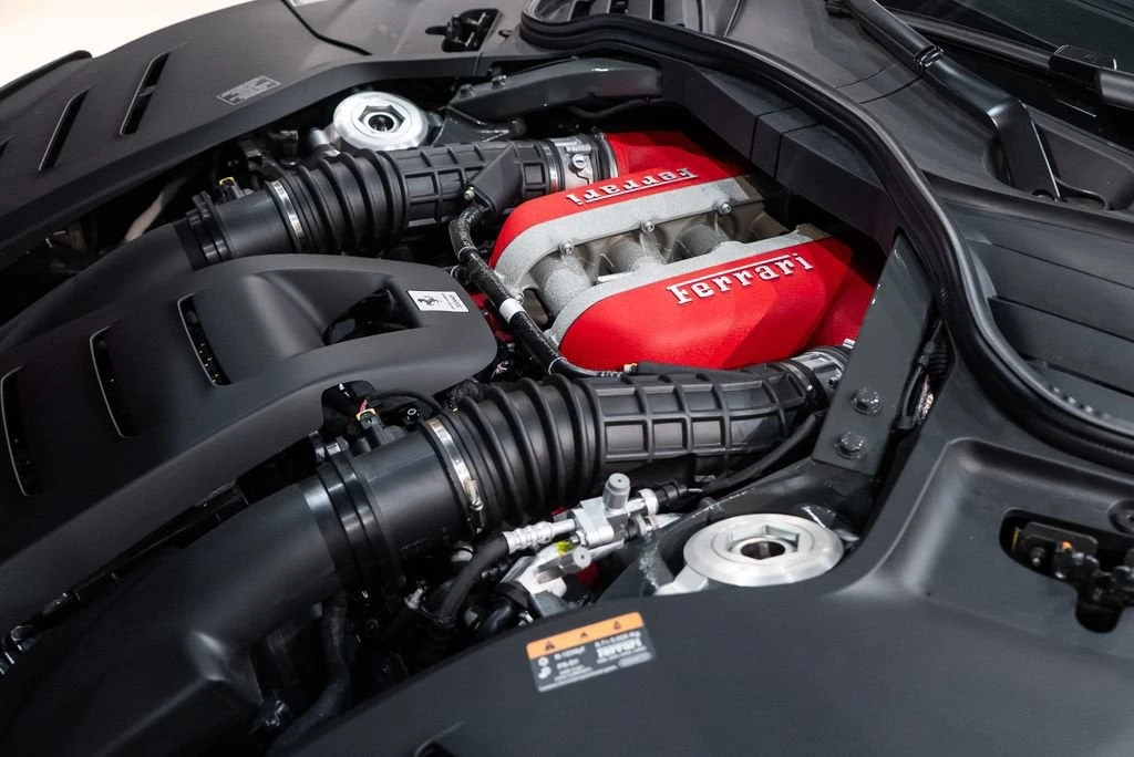 2025 Ferrari Purosangue - Image 17 of 31