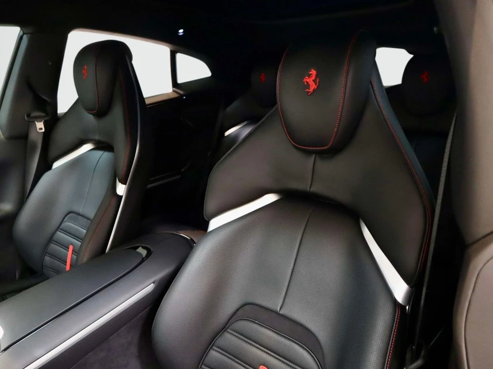 2025 Ferrari Purosangue - Image 26 of 31