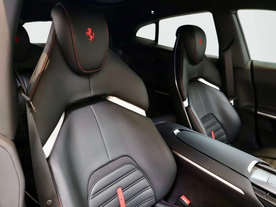 2025 Ferrari Purosangue - Image 20 of 31