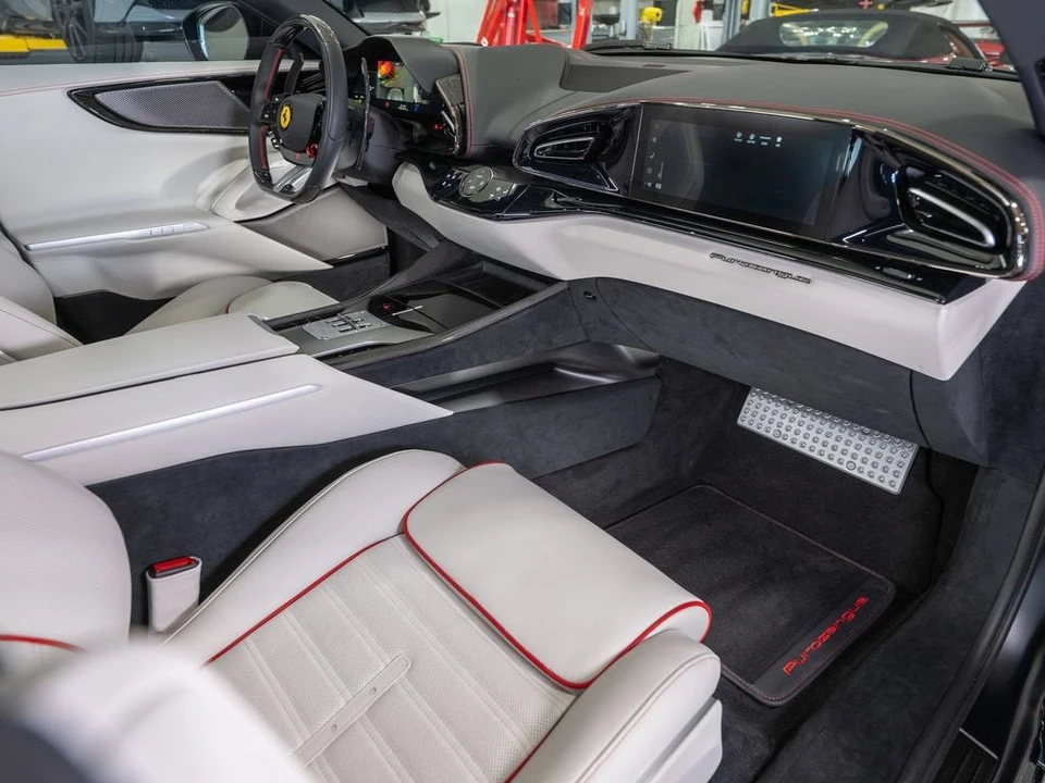 2025 Ferrari Purosangue - Image 17 of 31