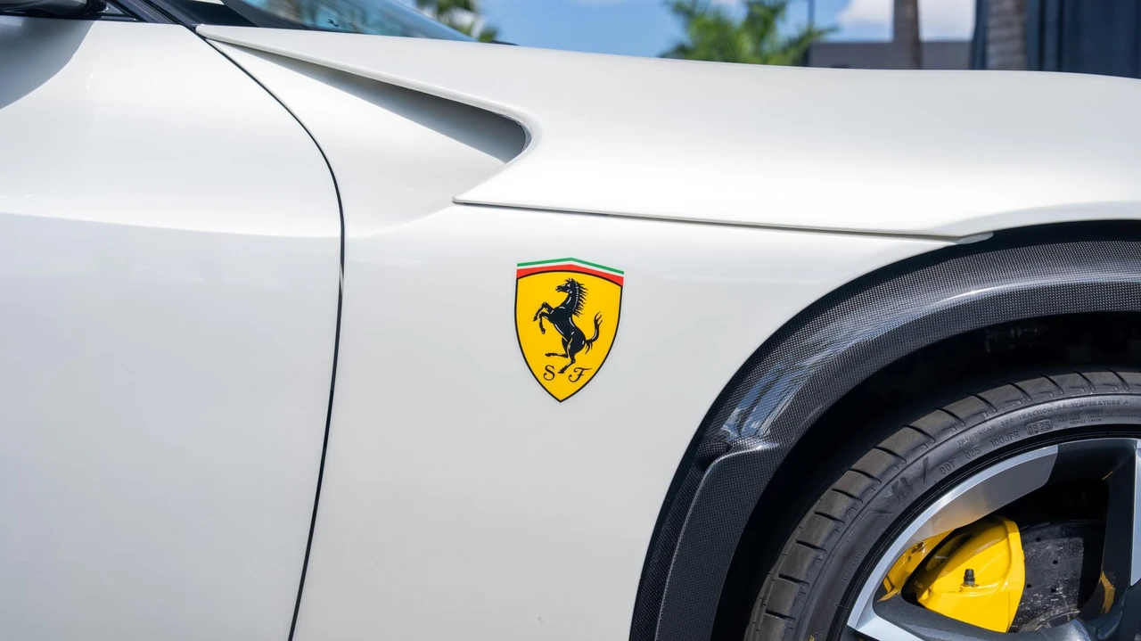 2025 Ferrari Purosangue - Image 25 of 31