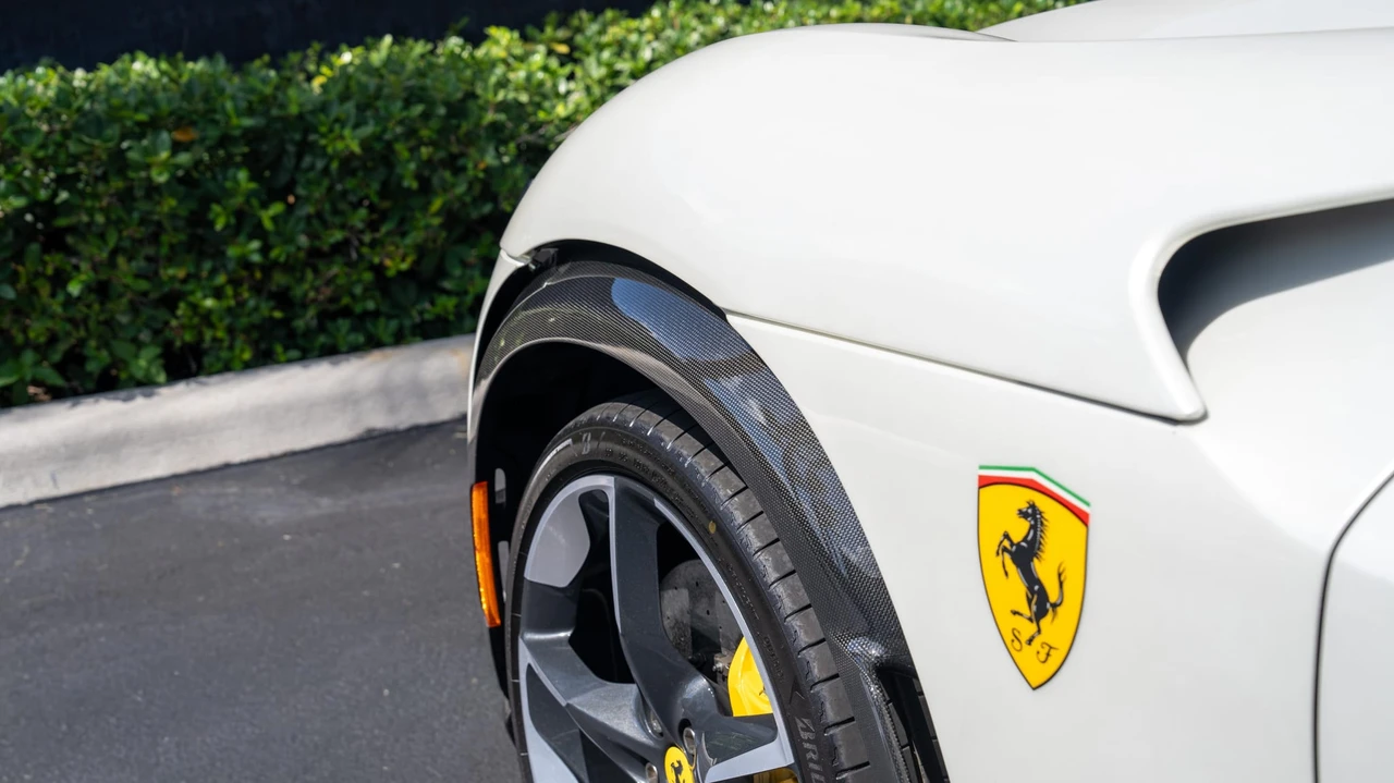2025 Ferrari Purosangue - Image 17 of 31