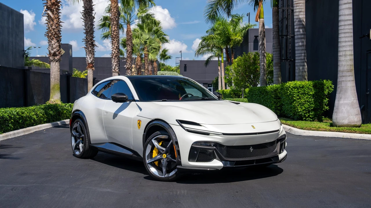 2025 Ferrari Purosangue - Image 2 of 31