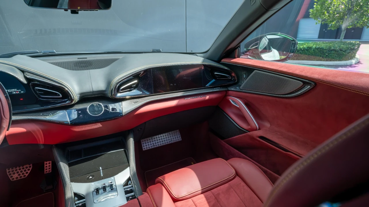 2025 Ferrari Purosangue - Image 26 of 31