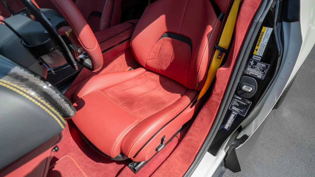 2025 Ferrari Purosangue - Image 19 of 31