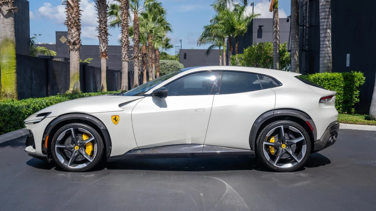 2025 Ferrari Purosangue - Image 3 of 31
