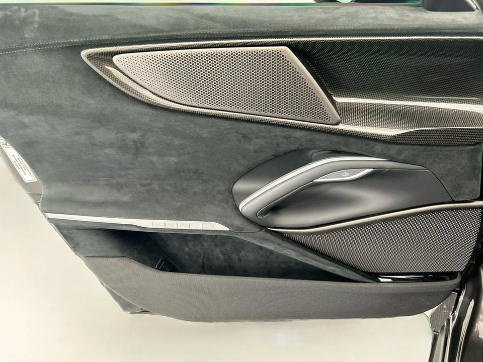 2025 Ferrari Purosangue - Image 22 of 31