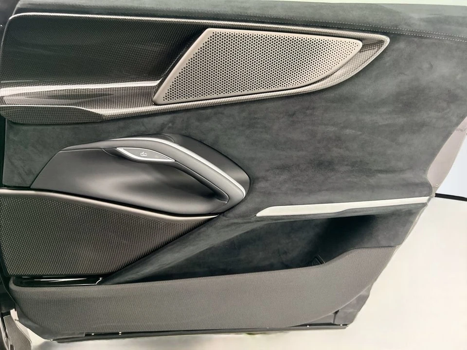 2025 Ferrari Purosangue - Image 23 of 31