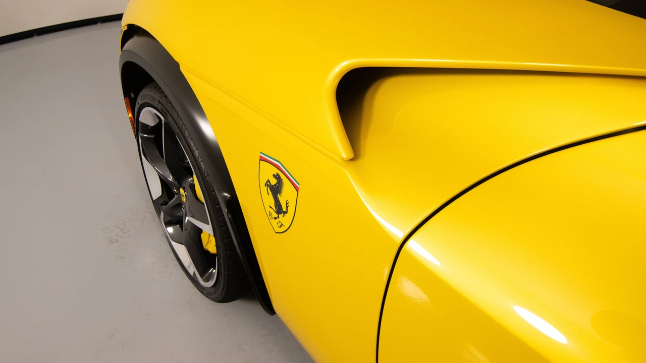 2025 Ferrari Purosangue - Image 15 of 31