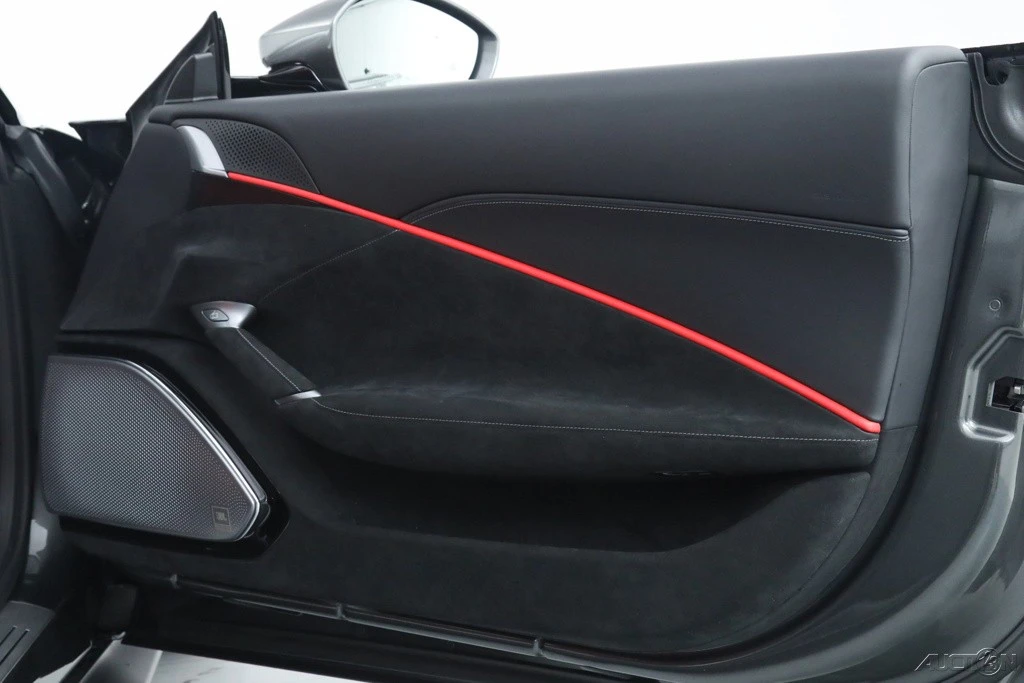 2025 Ferrari Roma Spider - Image 20 of 21