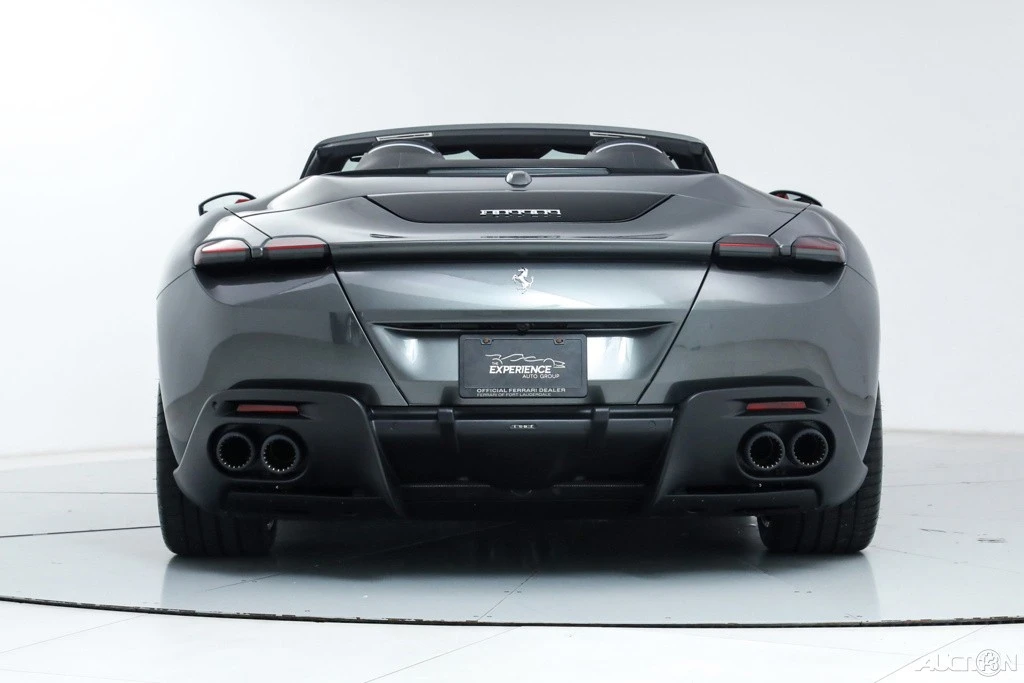 2025 Ferrari Roma Spider - Image 9 of 21