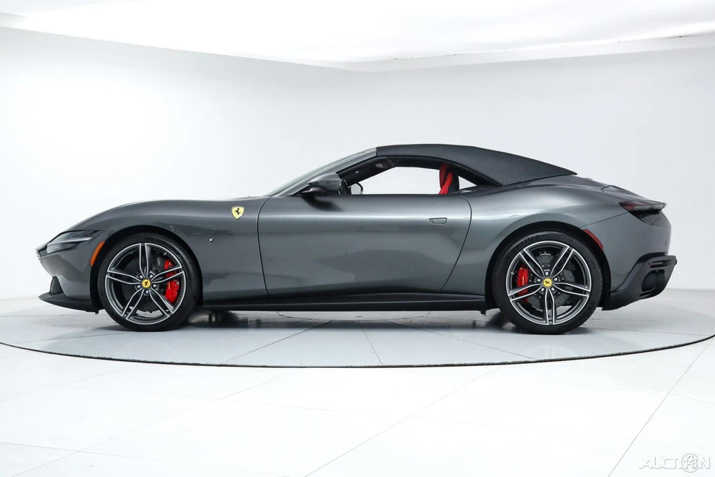 2025 Ferrari Roma Spider - Image 7 of 21