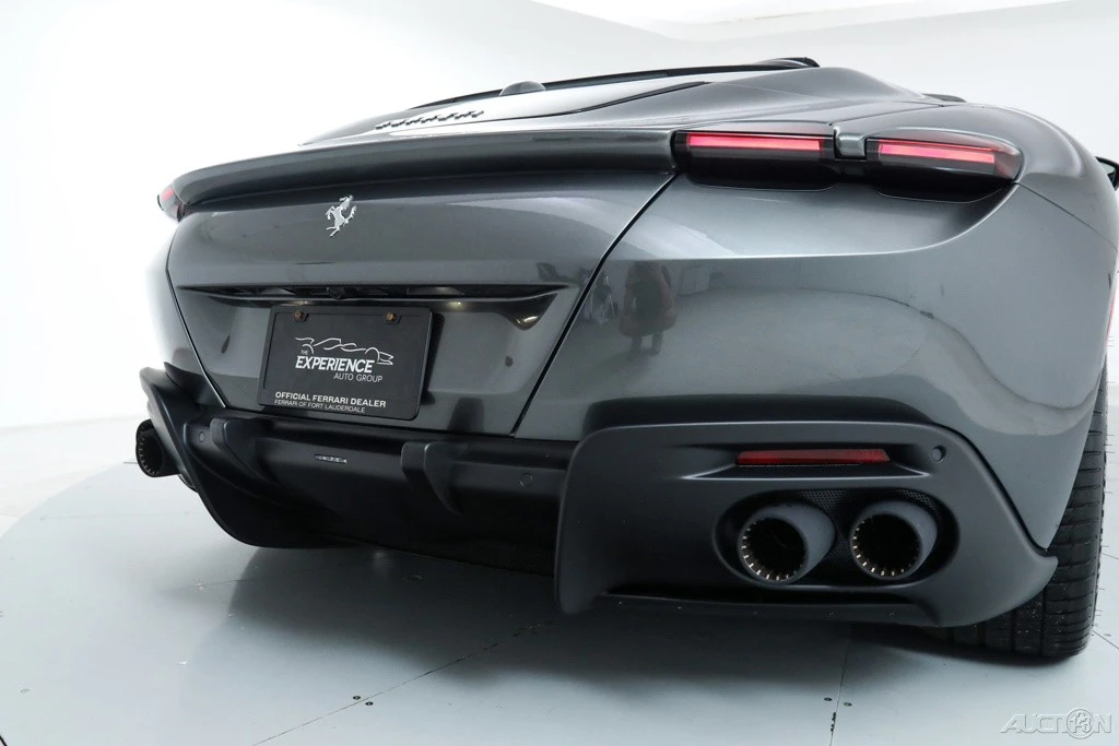 2025 Ferrari Roma Spider - Image 19 of 21