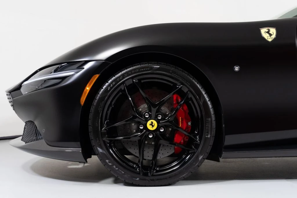 2025 Ferrari Roma Spider - Image 12 of 21