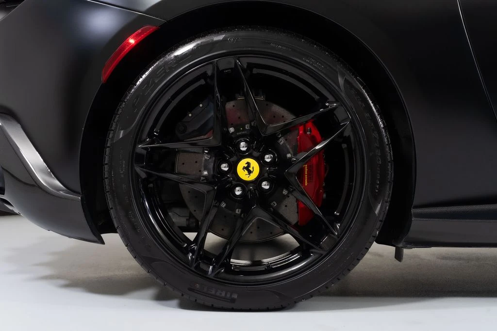 2025 Ferrari Roma Spider - Image 21 of 21