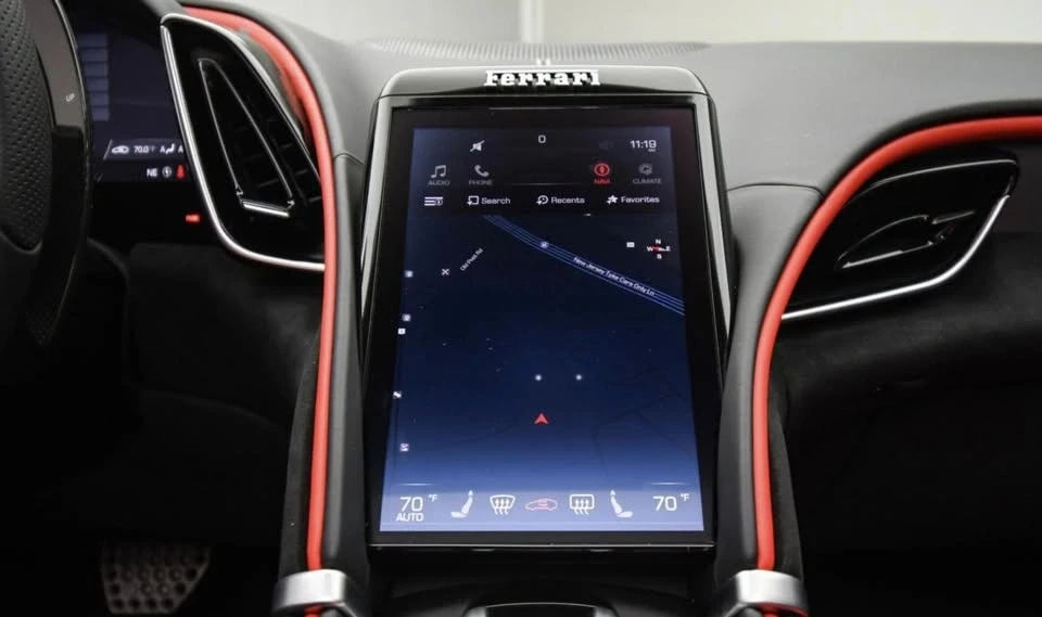 2025 Ferrari Roma Spider - Image 10 of 11