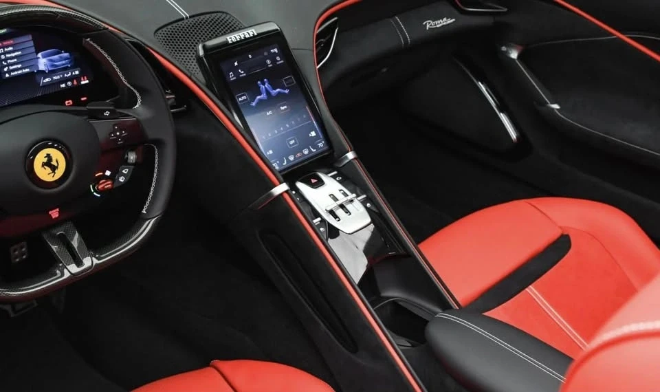 2025 Ferrari Roma Spider - Image 5 of 11