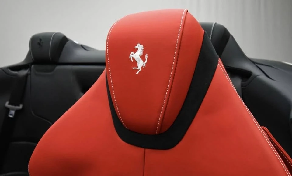 2025 Ferrari Roma Spider - Image 6 of 11