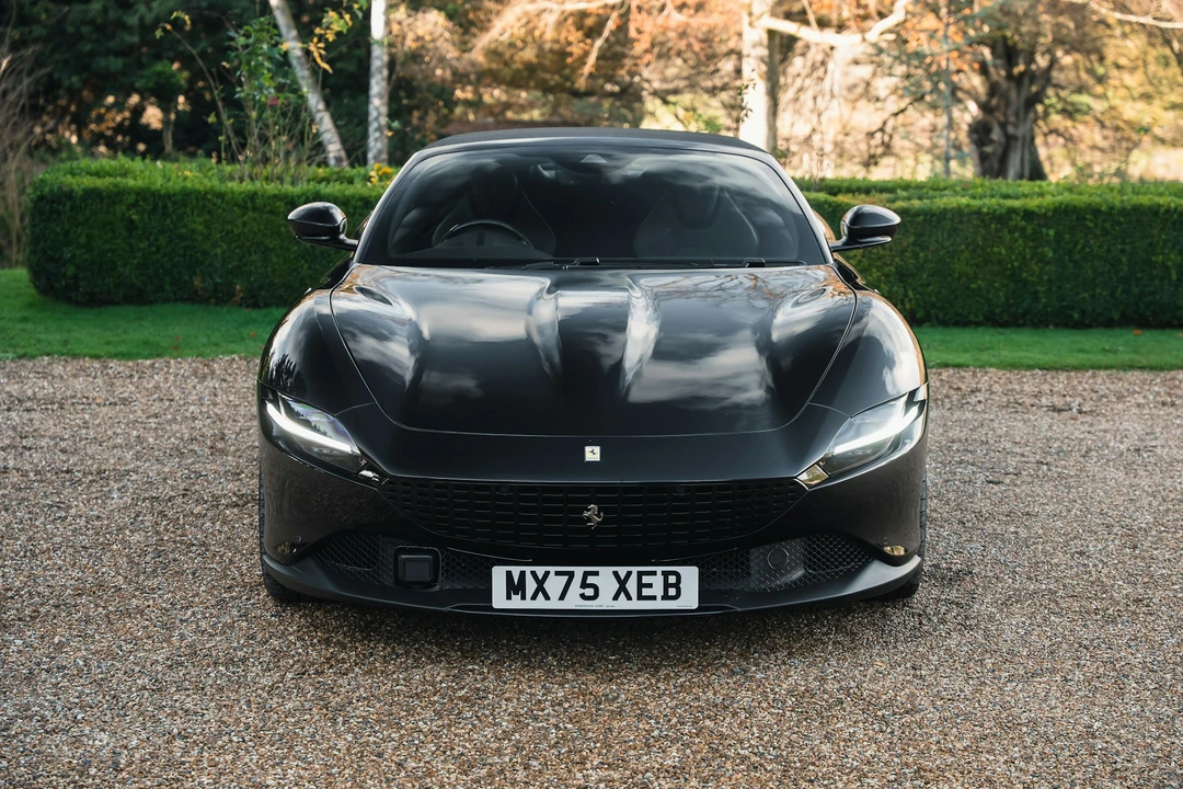 2025 Ferrari Roma Spider - Image 18 of 21