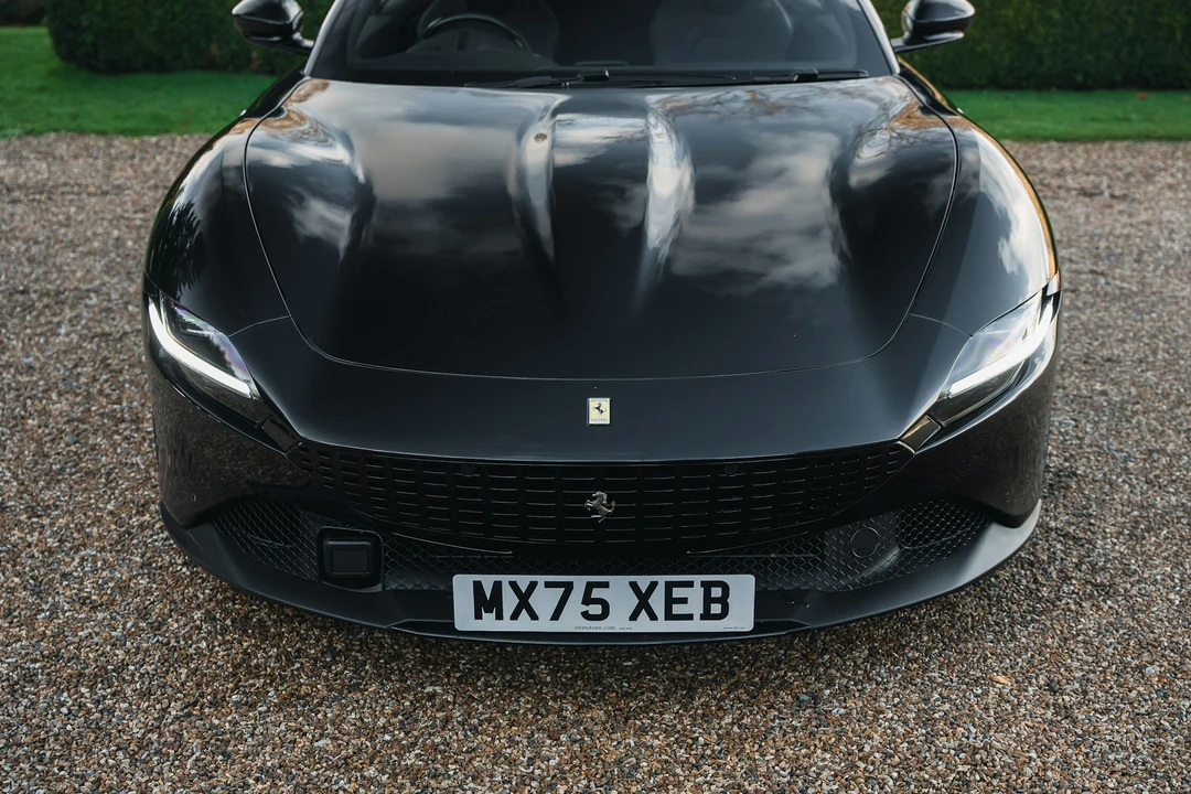 2025 Ferrari Roma Spider - Image 19 of 21