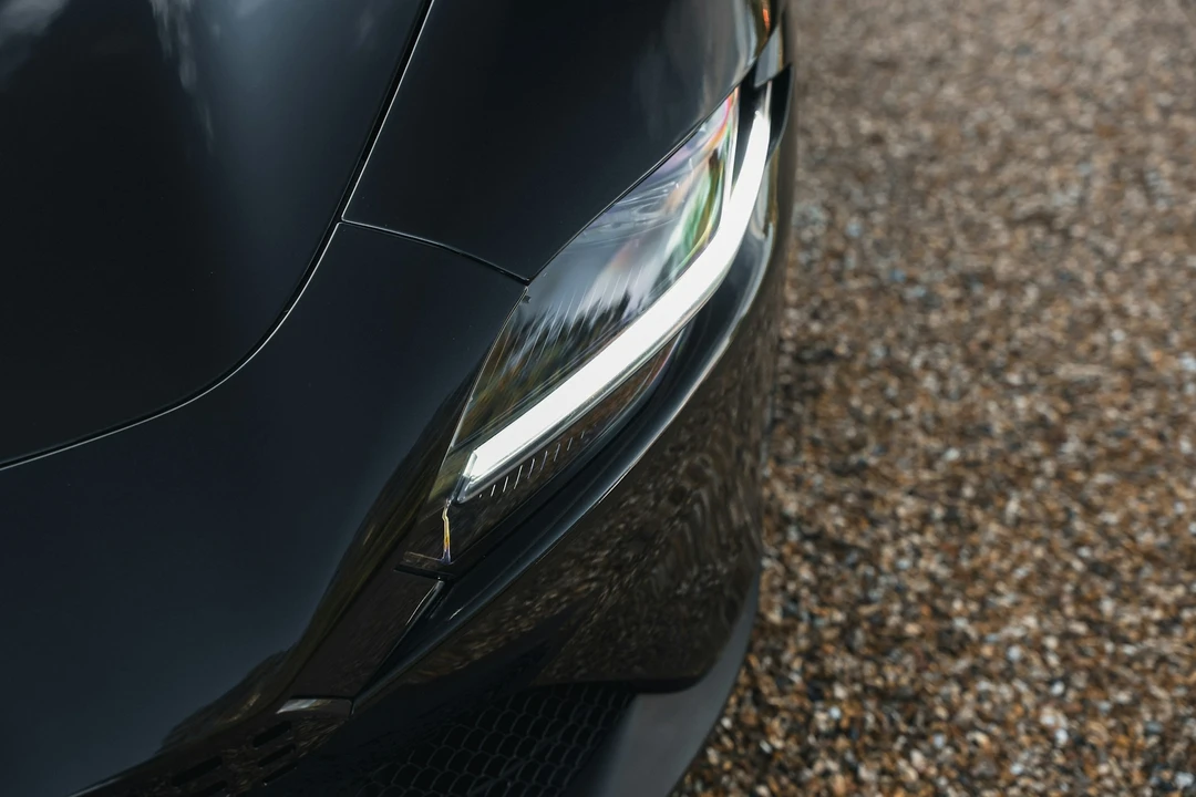 2025 Ferrari Roma Spider - Image 20 of 21