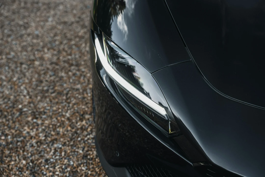 2025 Ferrari Roma Spider - Image 21 of 21