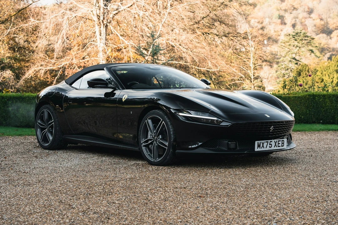 2025 Ferrari Roma Spider - Image 11 of 21