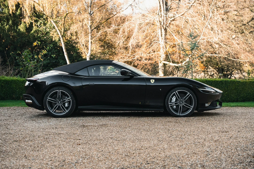 2025 Ferrari Roma Spider - Image 12 of 21