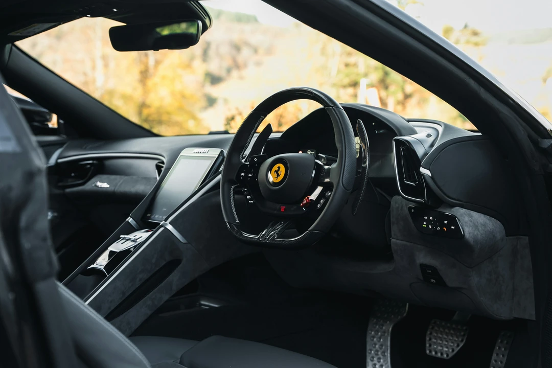 2025 Ferrari Roma Spider - Image 4 of 21