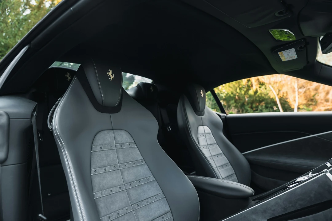 2025 Ferrari Roma Spider - Image 5 of 21