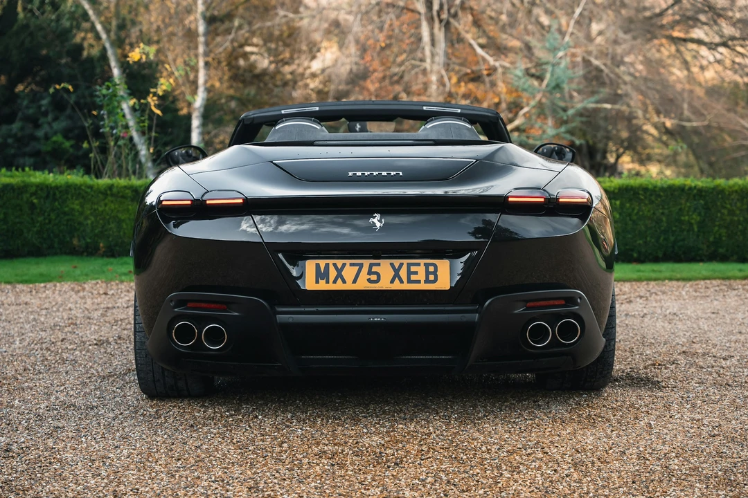 2025 Ferrari Roma Spider - Image 14 of 21