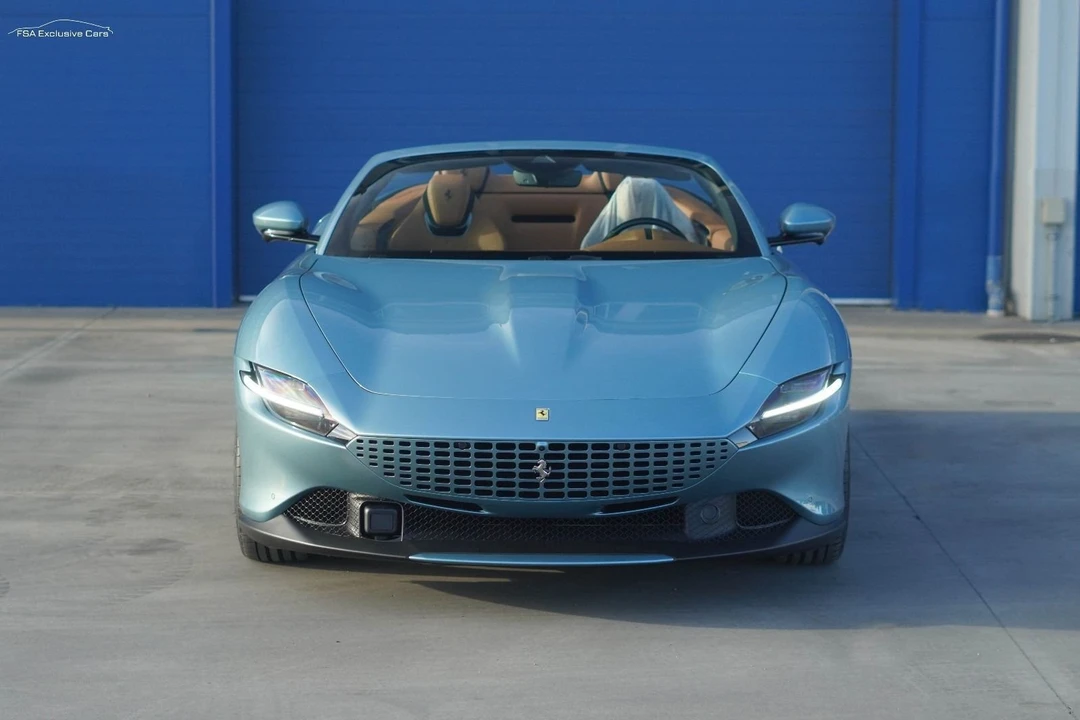 2025 Ferrari Roma Spider - Image 5 of 15